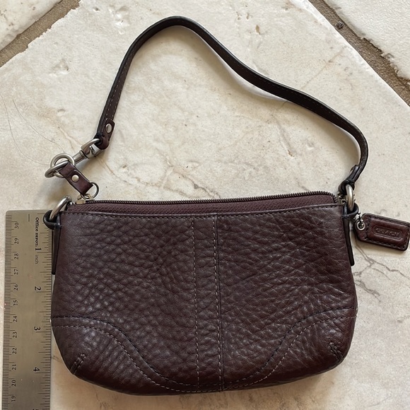 COACH leather wristlet - Picture 4 of 4